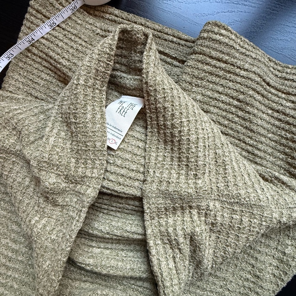 Free People We The Free Waffle Knit Cowl Neck Tunic Sweater XS S Olive - Picture 10 of 10